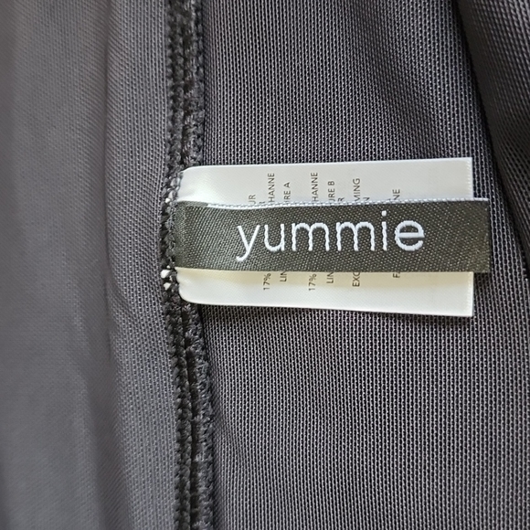 Yummie Top and Bottom Black Bikini Set - Picture 11 of 15